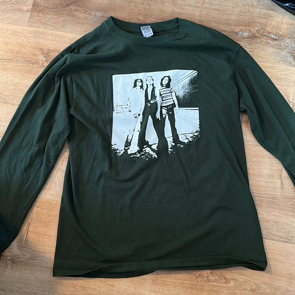MUNA 2022 tour longsleeve shirt